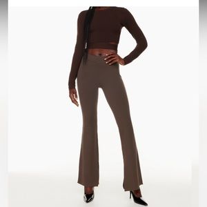 Brand new with tag Aritzia Babaton knit flare pants